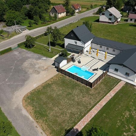 Apartmani Albatros Perusic Экстерьер фото