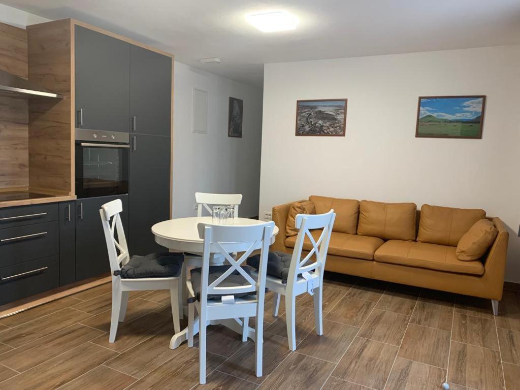 Apartmani Albatros Perusic Экстерьер фото