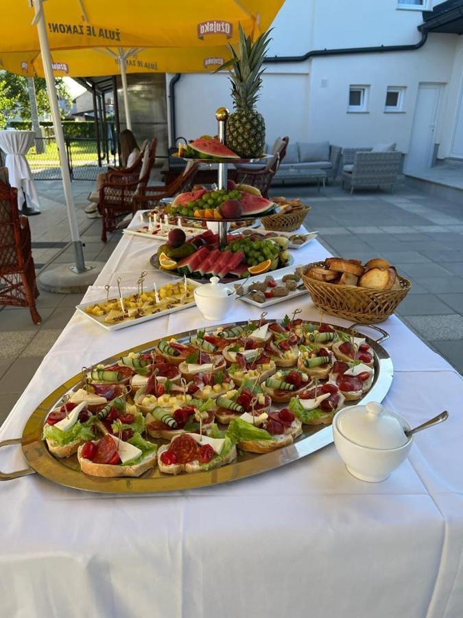Apartmani Albatros Perusic Экстерьер фото